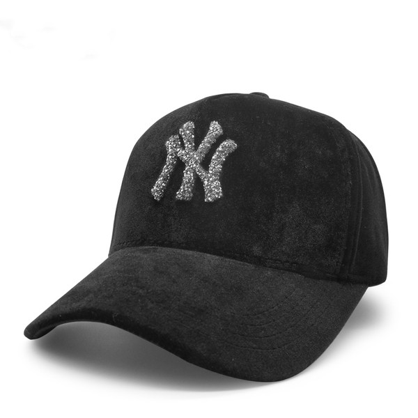 Pălărie elegantă de damă cu vizor cu imprimeu lucios în negru