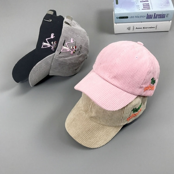 Női baseball sapka napellenzővel, színes mini rátéttel, négy színben