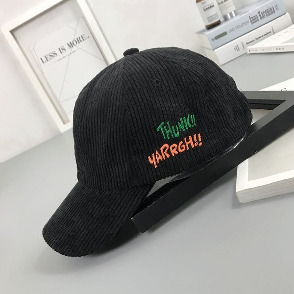 Női baseball sapka napellenzővel, színes mini rátéttel, négy színben