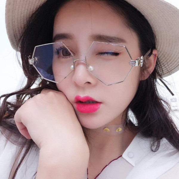 Ochelari HIT de damă actuali cu lentile și rame colorate