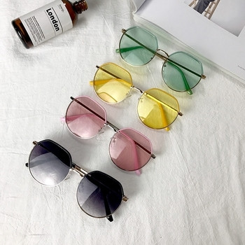 Μοντέρνα γυναικεία γυαλιά σε διάφορα χρώματα