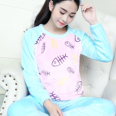 Γυναικεία πιτζάμα με εκτυπώσεις σε διάφορα μοντέλα