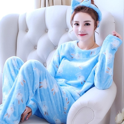 Γυναικεία πιτζάμα με εκτυπώσεις σε διάφορα μοντέλα