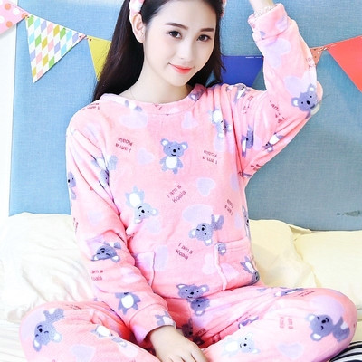 Γυναικεία πιτζάμα με εκτυπώσεις σε διάφορα μοντέλα