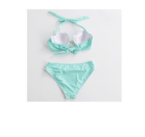 Γυναικείο μαγιό σε δύο μέρη