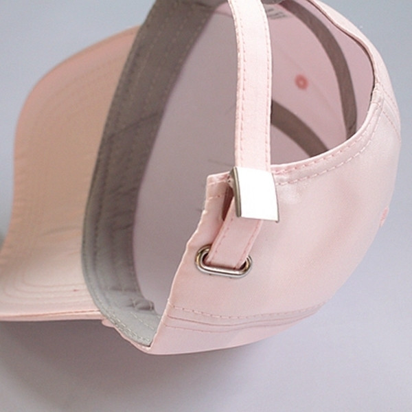 Női alkalmi sapka napellenzővel és felirattal több színben