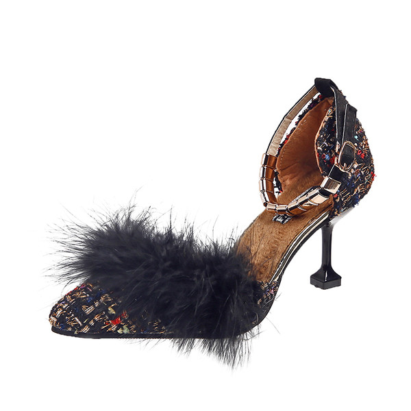 Γυναικείες μπότες με ιμάντα γύρω από τον αστράγαλο