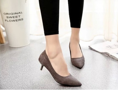 Γυναικεία κομψά παπούτσια με ψηλό τακούνι σε δύο μοντέλα και σε διαφορετικά χρώματα