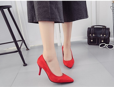 Γυναικεία κομψά παπούτσια με ψηλό τακούνι σε δύο μοντέλα και σε διαφορετικά χρώματα