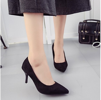 Γυναικεία κομψά παπούτσια με ψηλό τακούνι σε δύο μοντέλα και σε διαφορετικά χρώματα