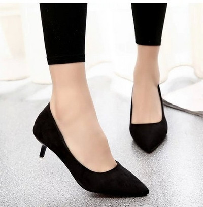 Γυναικεία κομψά παπούτσια με ψηλό τακούνι σε δύο μοντέλα και σε διαφορετικά χρώματα