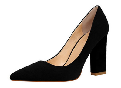 Γυναικεία παπούτσια με παχύ τακούνι σε διαφορετικά χρώματα