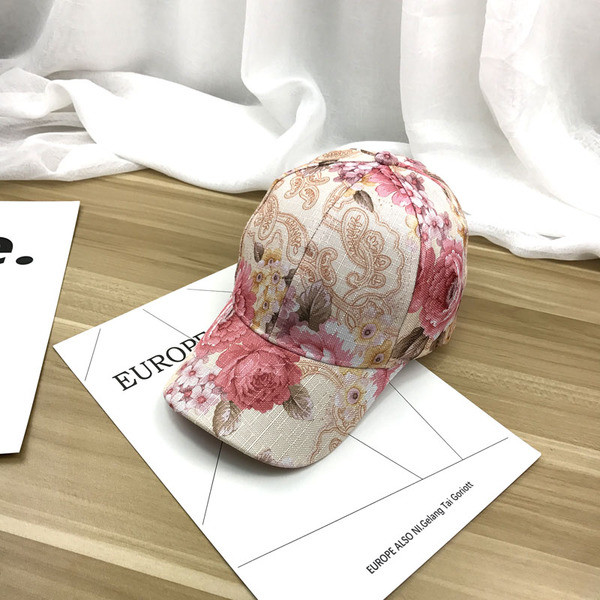 Palarie moderna de dama cu imprimeu floral colorat in mai multe culori