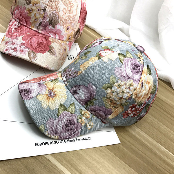 Palarie moderna de dama cu imprimeu floral colorat in mai multe culori