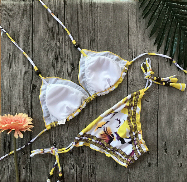 Costum de baie din două piese de damă modern de culoare galbenă cu imprimeu