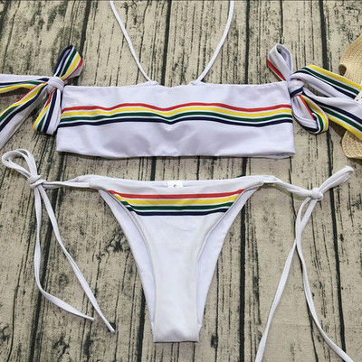 Costum de baie elegant de damă în două părți cu dungi