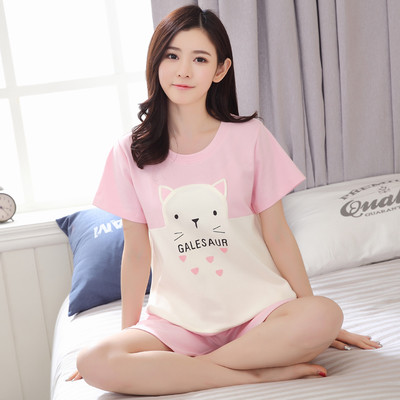 Rövid női pizsama szett hangulatjelekkel