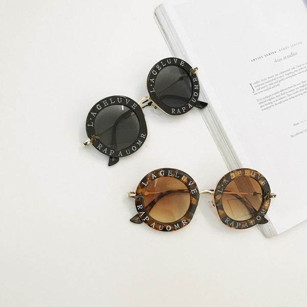 Model nou de ochelari de soare de dama cu inscriptie in mai multe culori