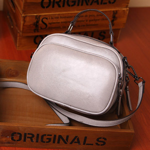 Γυναικείες  κλασικές τσάντες σε ρετρό σχέδιο από οικολογικό δέρμα σε μαύρο, καφέ, γκρι χρώμα