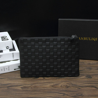 Ανδρικό πορτοφόλι σε μαύρο χρώμα με διαφορετικές εκτυπώσεις