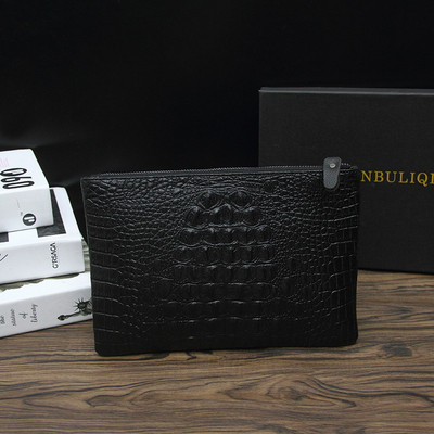 Ανδρικό πορτοφόλι σε μαύρο χρώμα με διαφορετικές εκτυπώσεις