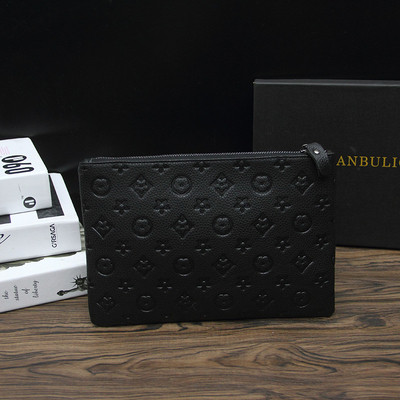 Ανδρικό πορτοφόλι σε μαύρο χρώμα με διαφορετικές εκτυπώσεις