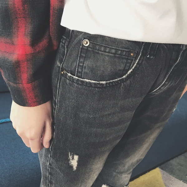 Blugi de bărbați sport-eleganți cu lungime de 7/8 cu petice de culoare neagră