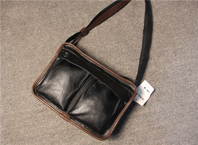 Geantă bărbătească mică, stilată, din piele ecologică, cu curea reglabilă