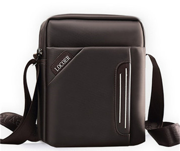 Κομψή ανδρική τσάντα  σε δύο χρώματα πάνω από τον ώμο με ρυθμιζόμενο ιμάντα ώμου