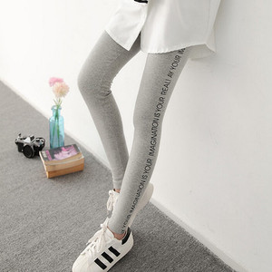 Jambiere de dama de zi cu zi in diferite culori cu inscriptii, potrivite pentru sport