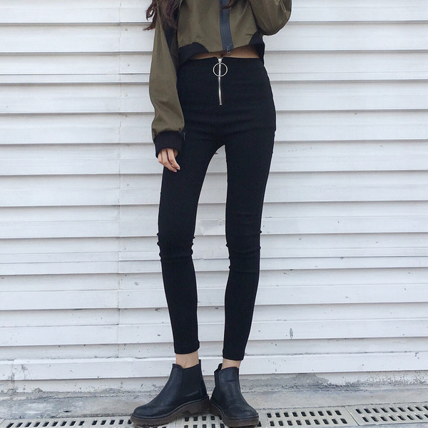 Jambiere de damă eleganti în negru, cu talie înaltă și fermoar