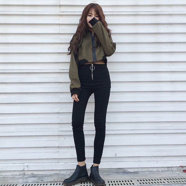 Jambiere de damă eleganti în negru, cu talie înaltă și fermoar