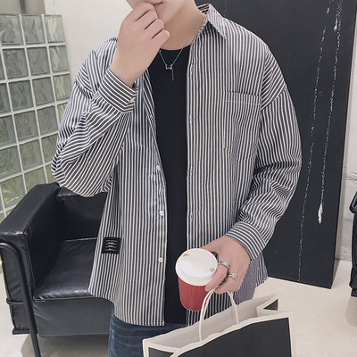 Μοντέρνο ανδρικό πουκάμισο  με διακοσμητική τσέπη