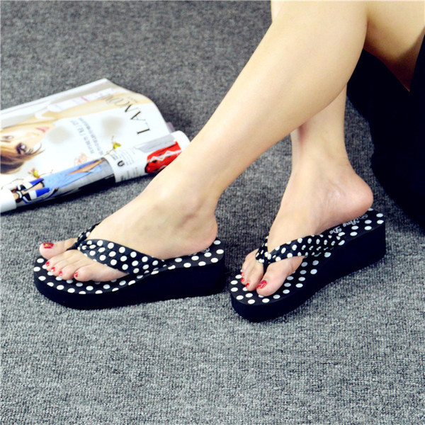 Papuci de damă cu curea largă