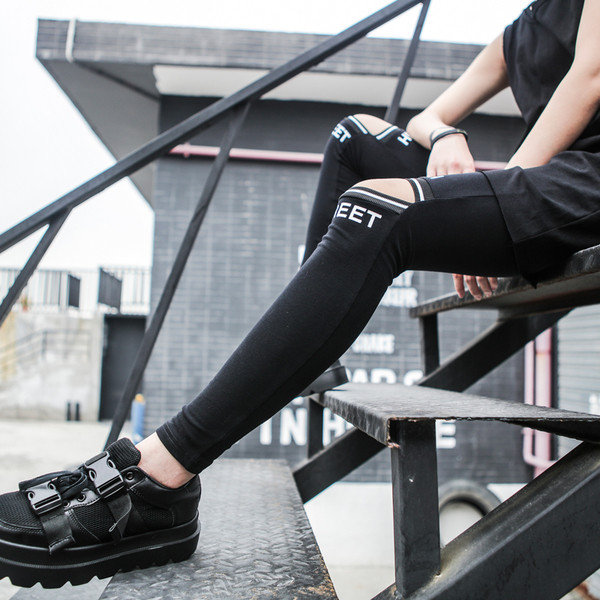 Jambiere moderne de damă în negru cu inscripții