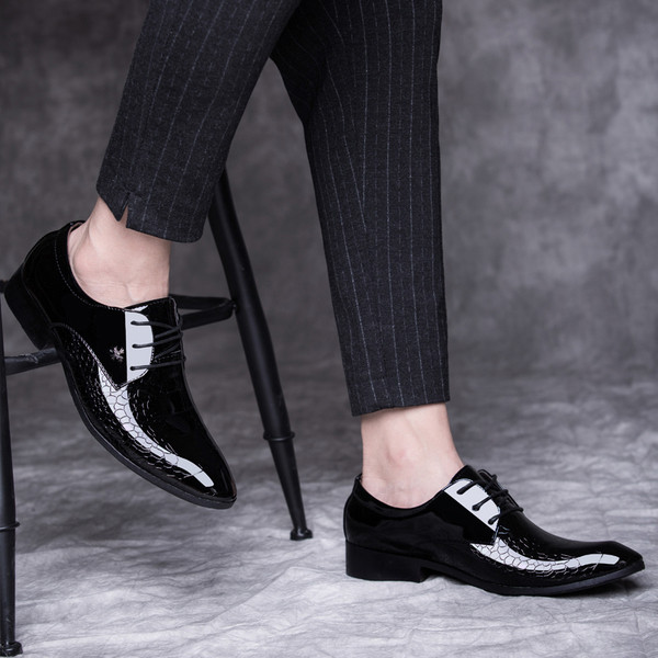 Pantofi barbatesti foarte eleganti si stilati pentru ocazii speciale