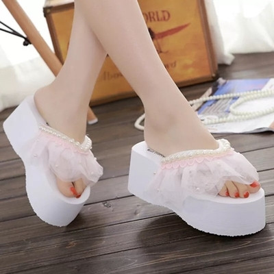 Papuci de dama in doua culori cu dantela si margele decorative