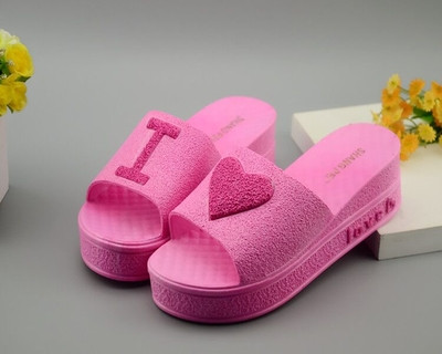 Papuci dama cu talpa inalta si imprimeu 3D