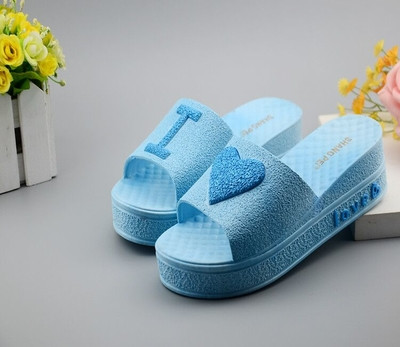 Papuci dama cu talpa inalta si imprimeu 3D