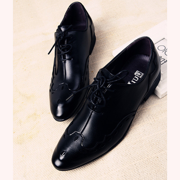 Елегантни мъжки обувки с връзки - имитиращи каубойски 