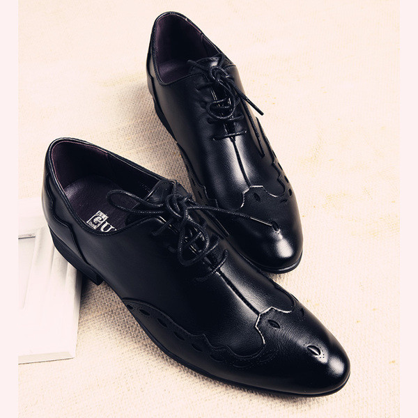 Елегантни мъжки обувки с връзки - имитиращи каубойски 