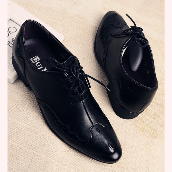 Елегантни мъжки обувки с връзки - имитиращи каубойски 