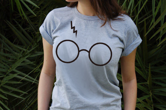 Bluza de dama cu maneca scurta si guler in forma de O, mai multe modele