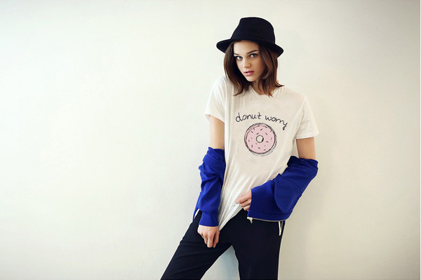 Bluza de dama de ultimă generație cu mâneci scurte, imprimeu color, inscripție foarte amuzantă