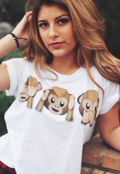 Γυναικεία μπλούζα με κοντό μανίκι και έγχρωμη εκτύπωση - πολλά σχέδια