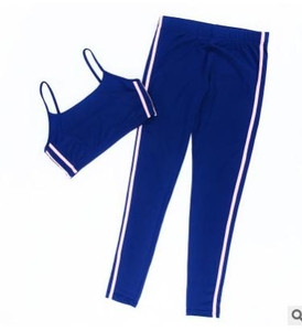 Γυναικείο αθλητικό σετ - κολάν και σύντομη φανέλα σε μπλε χρώμα