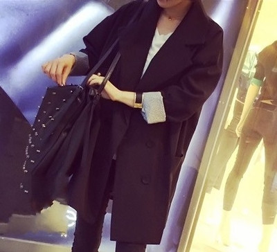 Jachetă de ploaie lungă de damă - un model interesant