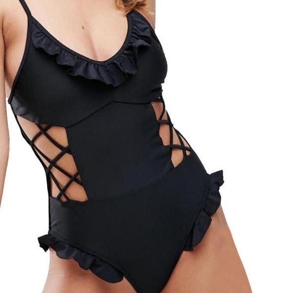 Mozgó modell női fürdőruha tegnapi színű keresztkötésekkel és fodrokkal