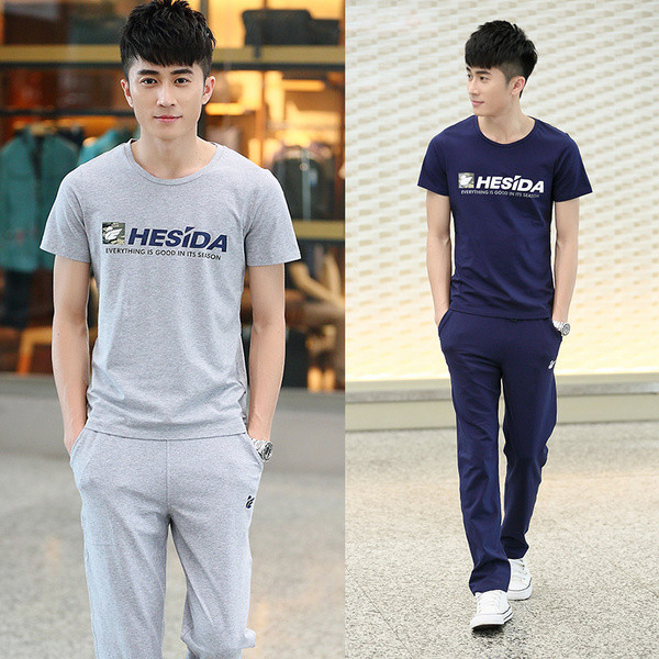 Αντρικά μπλουζάκια και  παντελόνια με επιγραφήσε διάφορα χρώματα