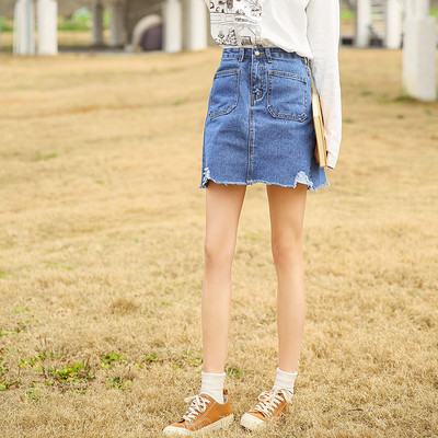 Γυναικείες φούστες με μπροστινές και πίσω τσέπες σε δύο χρώματα